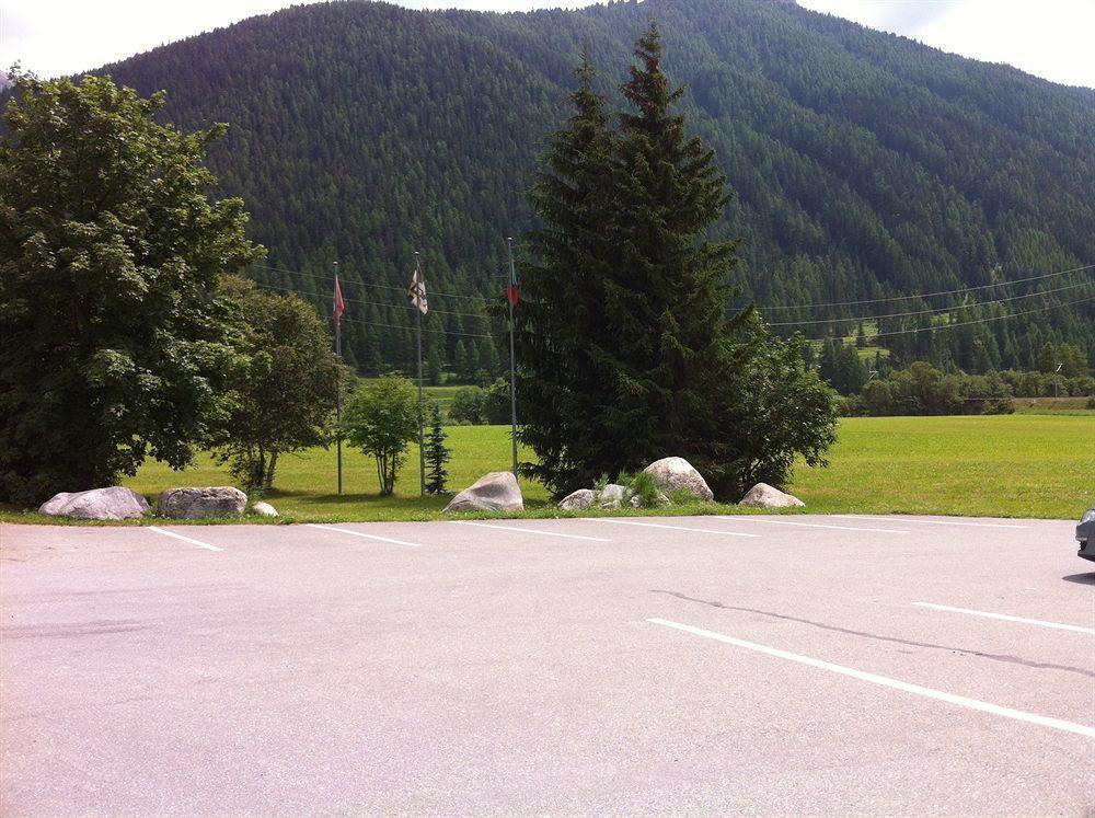 Hotel Pizzeria Selva Zernez Exteriér fotografie